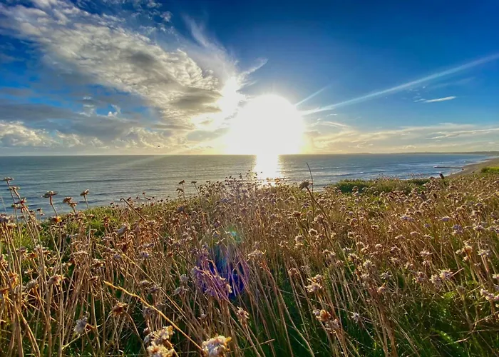 Seaside Escape In Central Bournemouth Spacious Stylish & Inviting Urban Heights