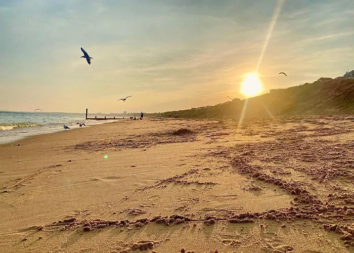 Seaside Escape In Central Bournemouth Spacious Stylish & Inviting Urban Heights